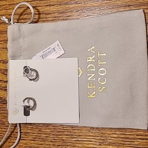 Kendra Scott Maggie Huggie Hoop Earrings. NWT.